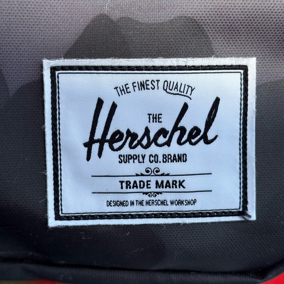 ✨Host pick✨Herschel Supply Company Red and Gray Backpack NWOT - Picture 7 of 9